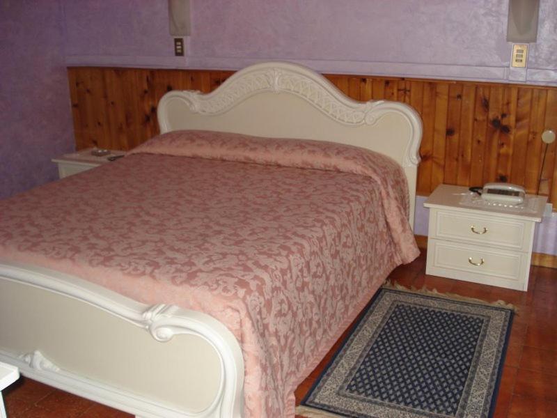 Hotel Ristorante La Nuova Fattoria Карзоли Номер фото