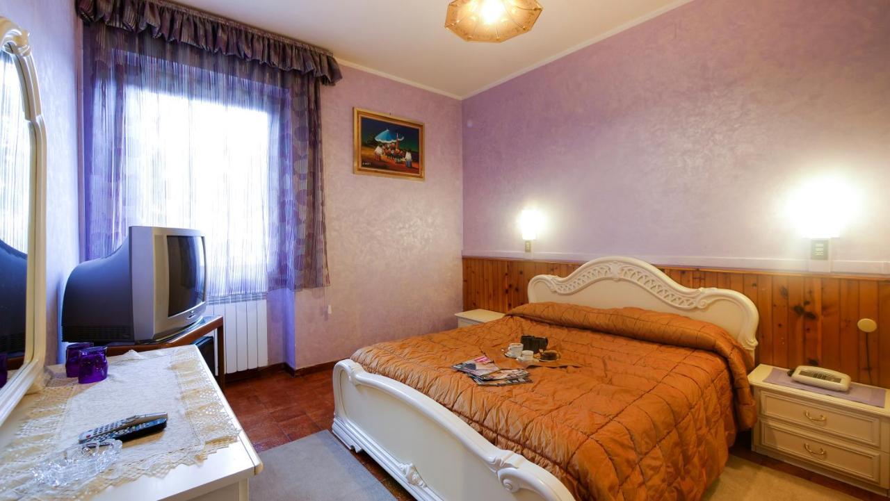 Hotel Ristorante La Nuova Fattoria Карзоли Экстерьер фото